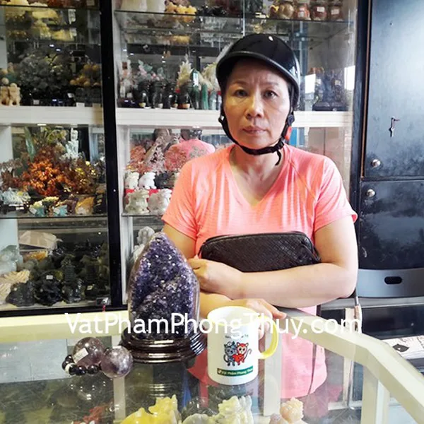 Cô Hạnh - khách hàng mua Bông thạch anh tím H089-11365, Quả cầu thạch anh tím GM142-1595, Chuỗi thạch anh tím S2064-7093