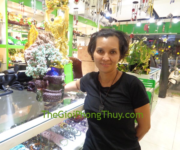 Cô Xuân - Khách hàng mua Phong Thủy Luân Đông Linh FHCA256